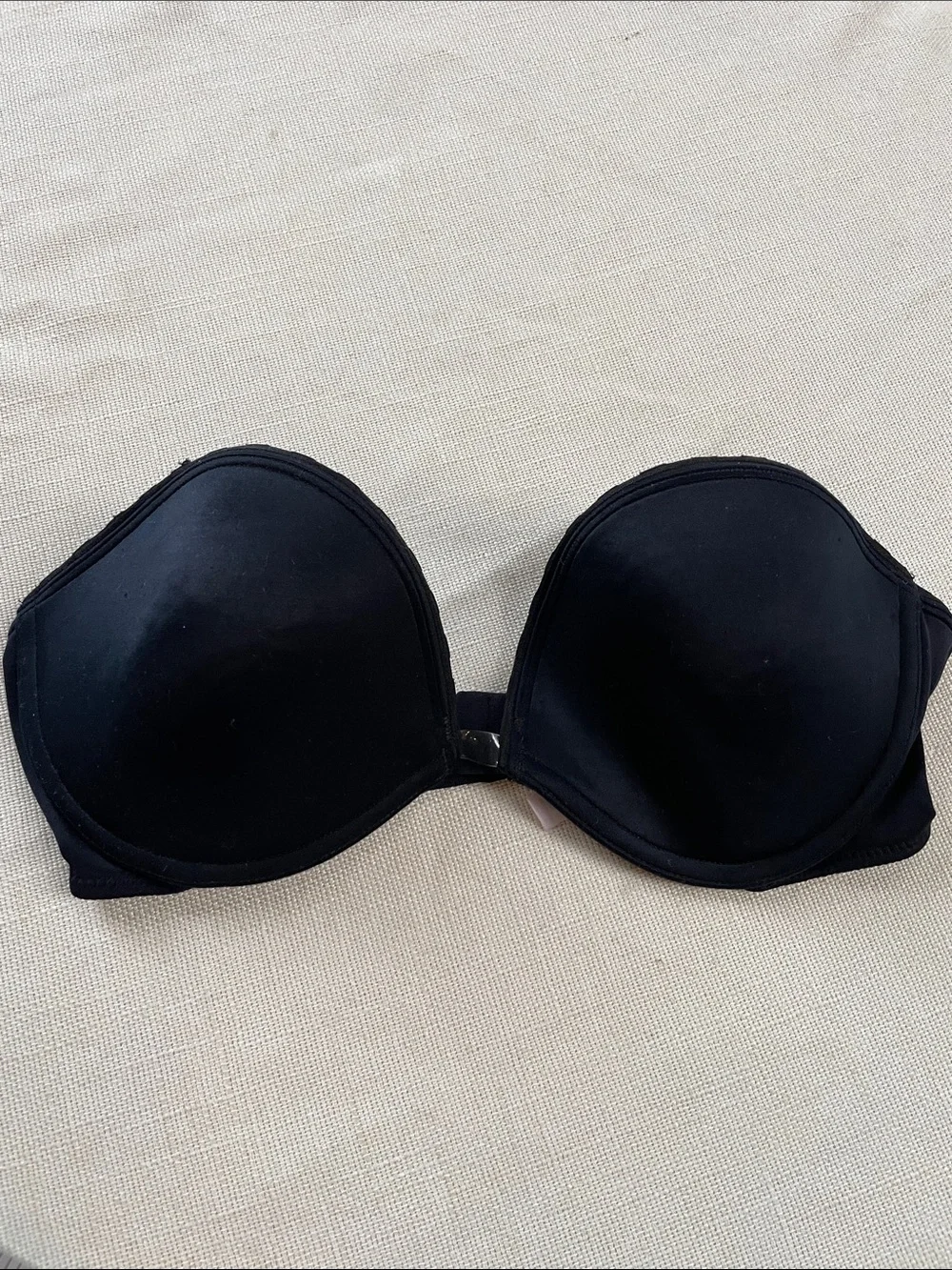 Victoria's Secret Black Strapless Molded Cup Bra